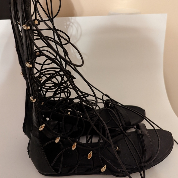 Knee high strappy Gladiator shoe size 6 - Picture 2 of 3